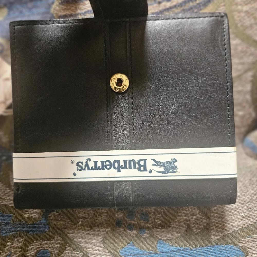 RARE Burberrys Black Leather Bifold Wallet Equestrian Knight Made In Japan - Picture 14 of 16